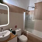 Luxury 파포스
